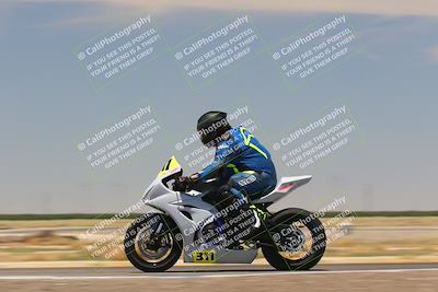 media/Jul-22-2022-TrackDaz (Fri) [[ca4971259a]]/Group B/130pm (Wheelie Bump)/